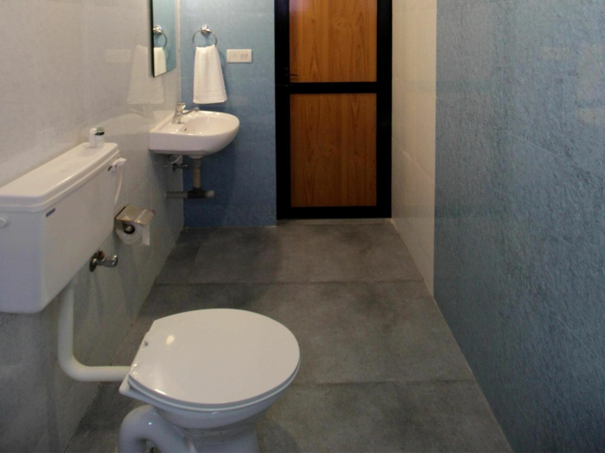 Oyo 3385 Hotel Baga Bay Εξωτερικό φωτογραφία